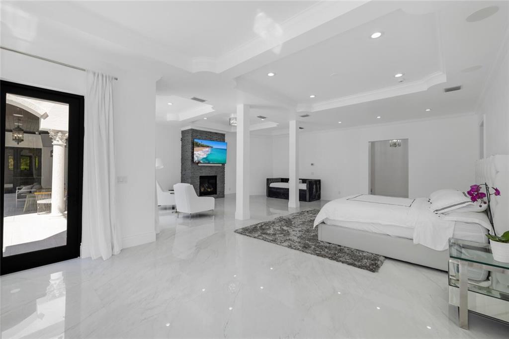 Stonegate Blvd - Residential