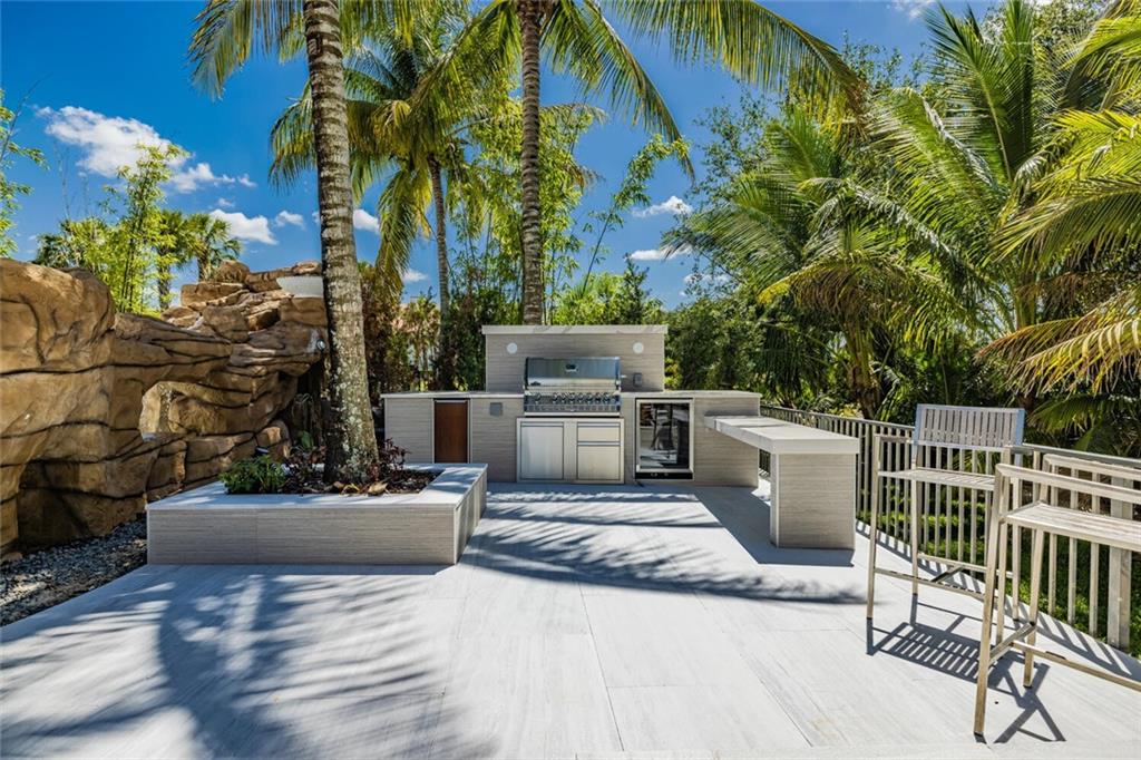 Stonegate Blvd - Residential