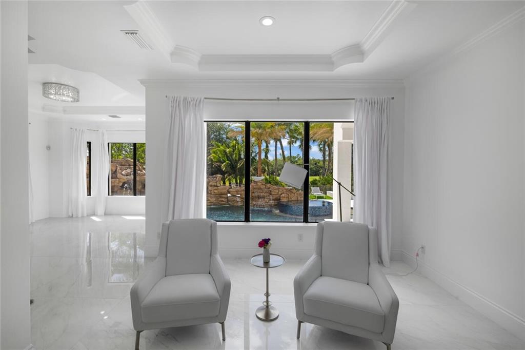 Stonegate Blvd - Residential