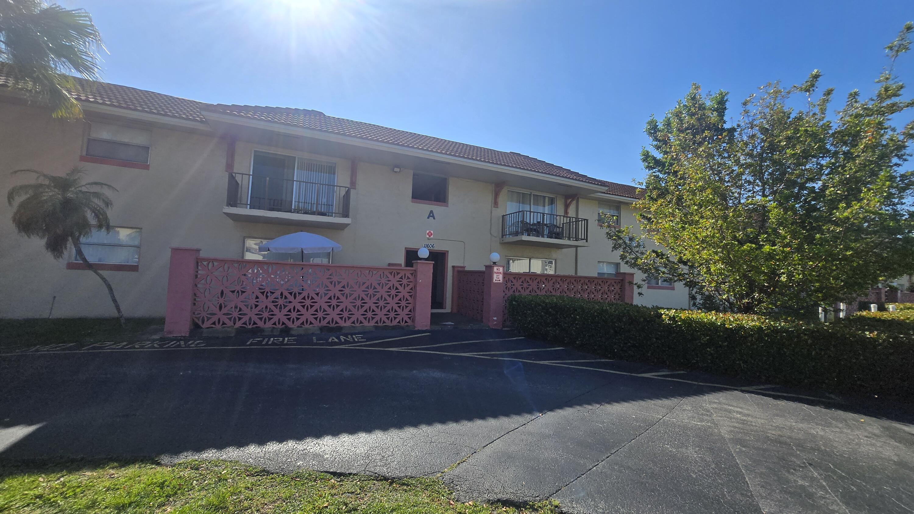 PALMS VILLAS AND CONDOS SEC II - Residential Lease