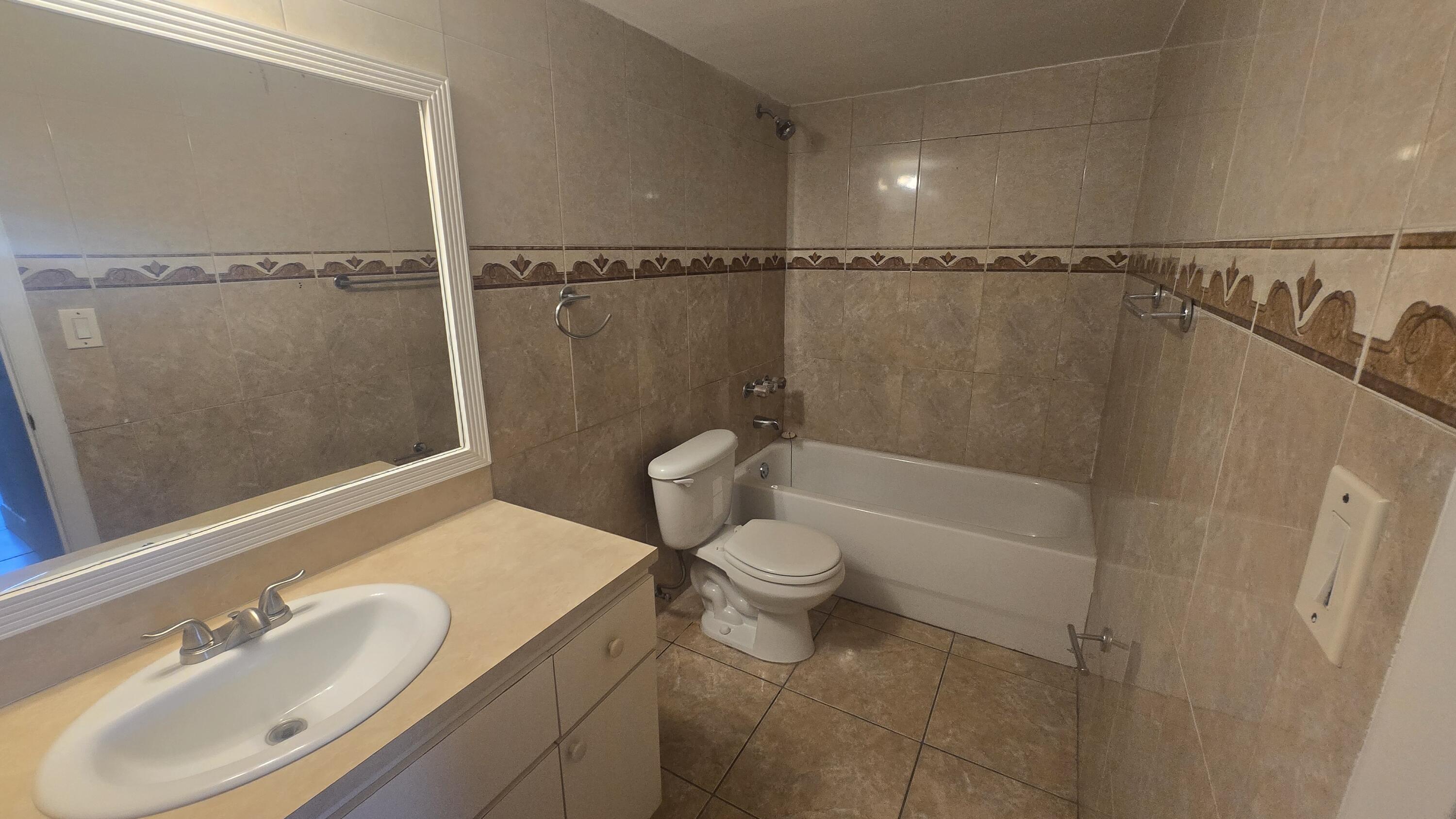 PALMS VILLAS AND CONDOS SEC II - Residential Lease