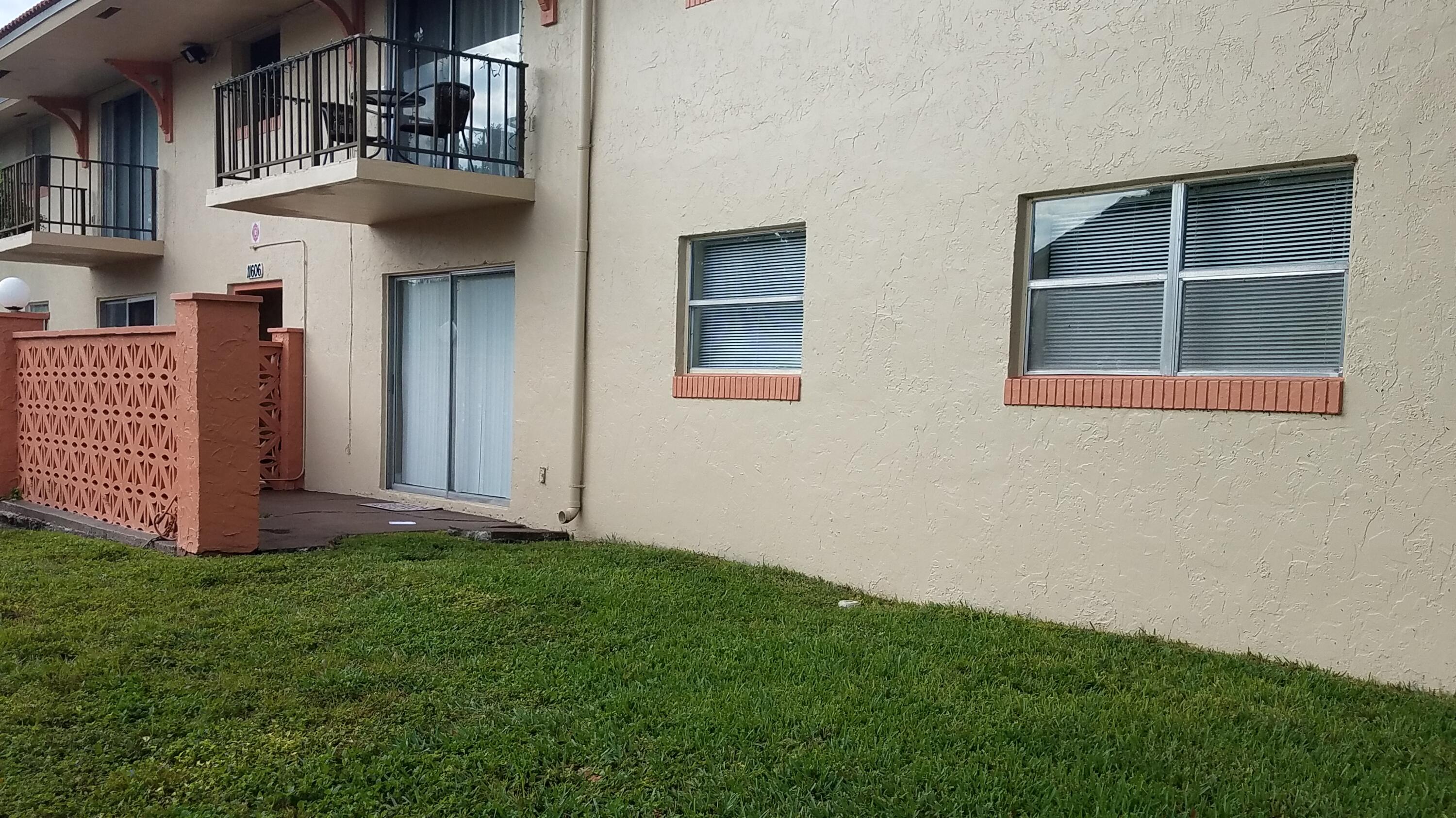 PALMS VILLAS AND CONDOS SEC II - Residential Lease