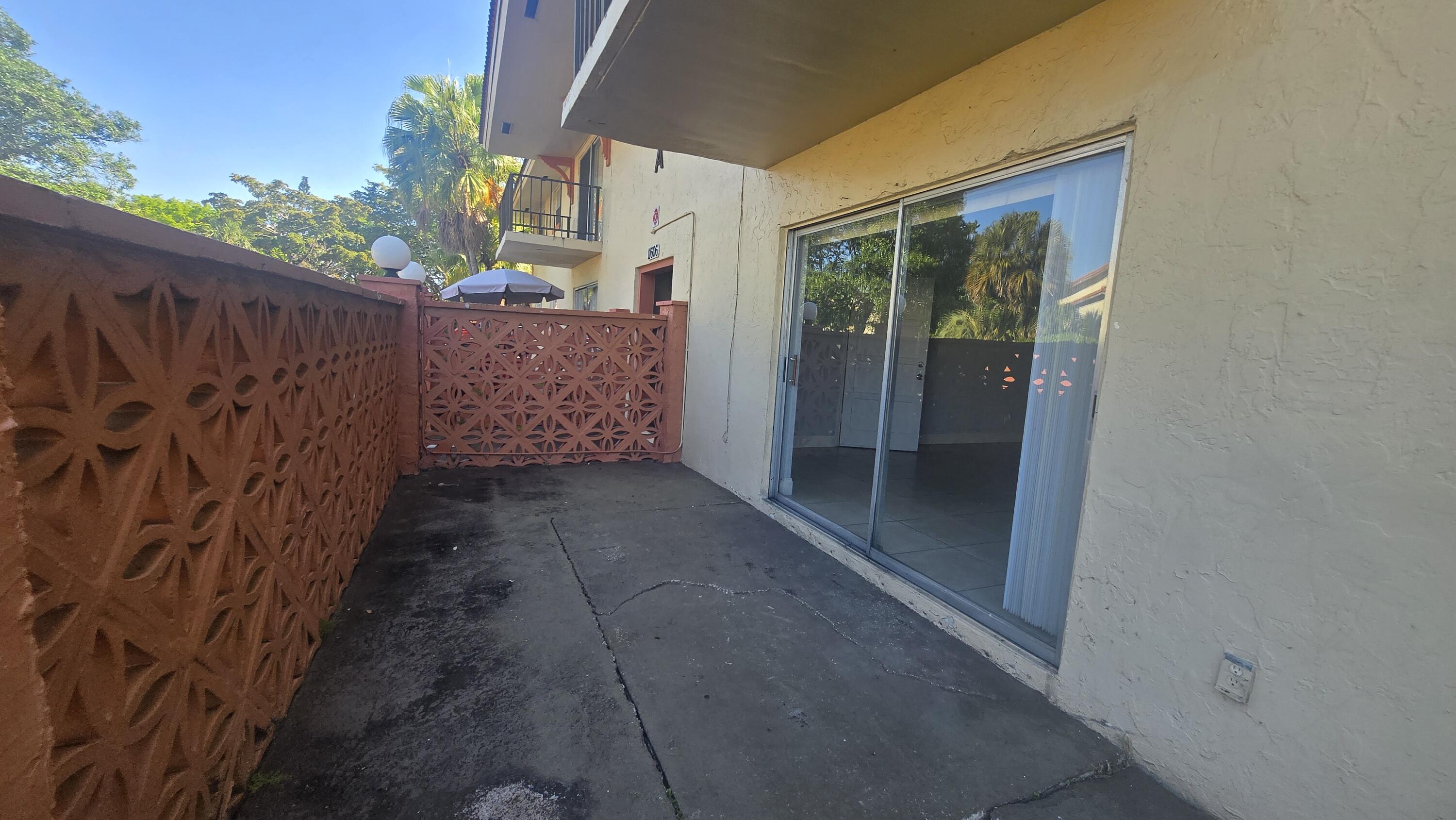 PALMS VILLAS AND CONDOS SEC II - Residential Lease