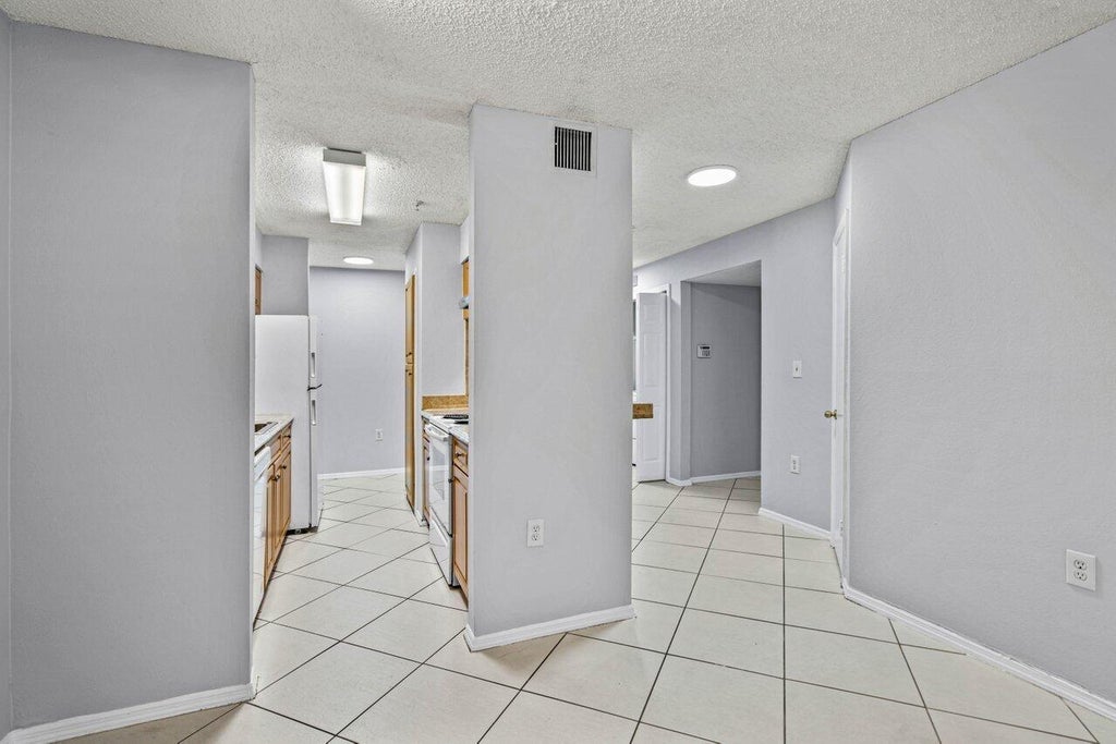 Photo of 2305 N Congress Avenue #18, Boynton Beach, FL 33426 (MLS # R10998237)