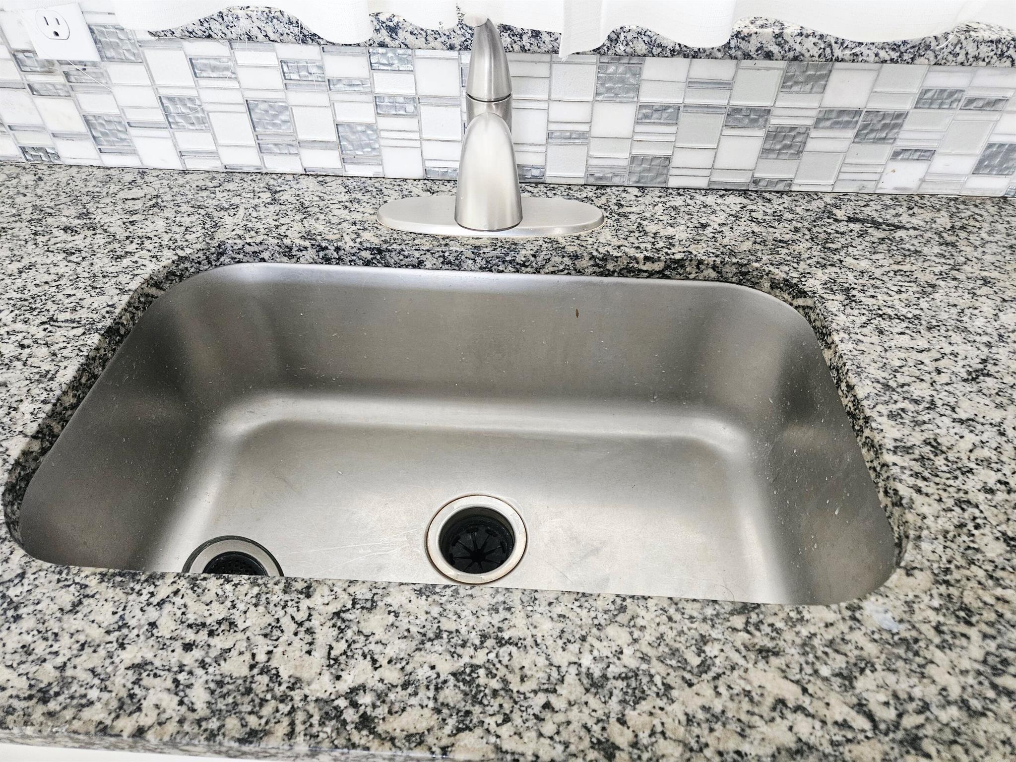 SHERWOOD VILLAGE CONDO - Residential Lease