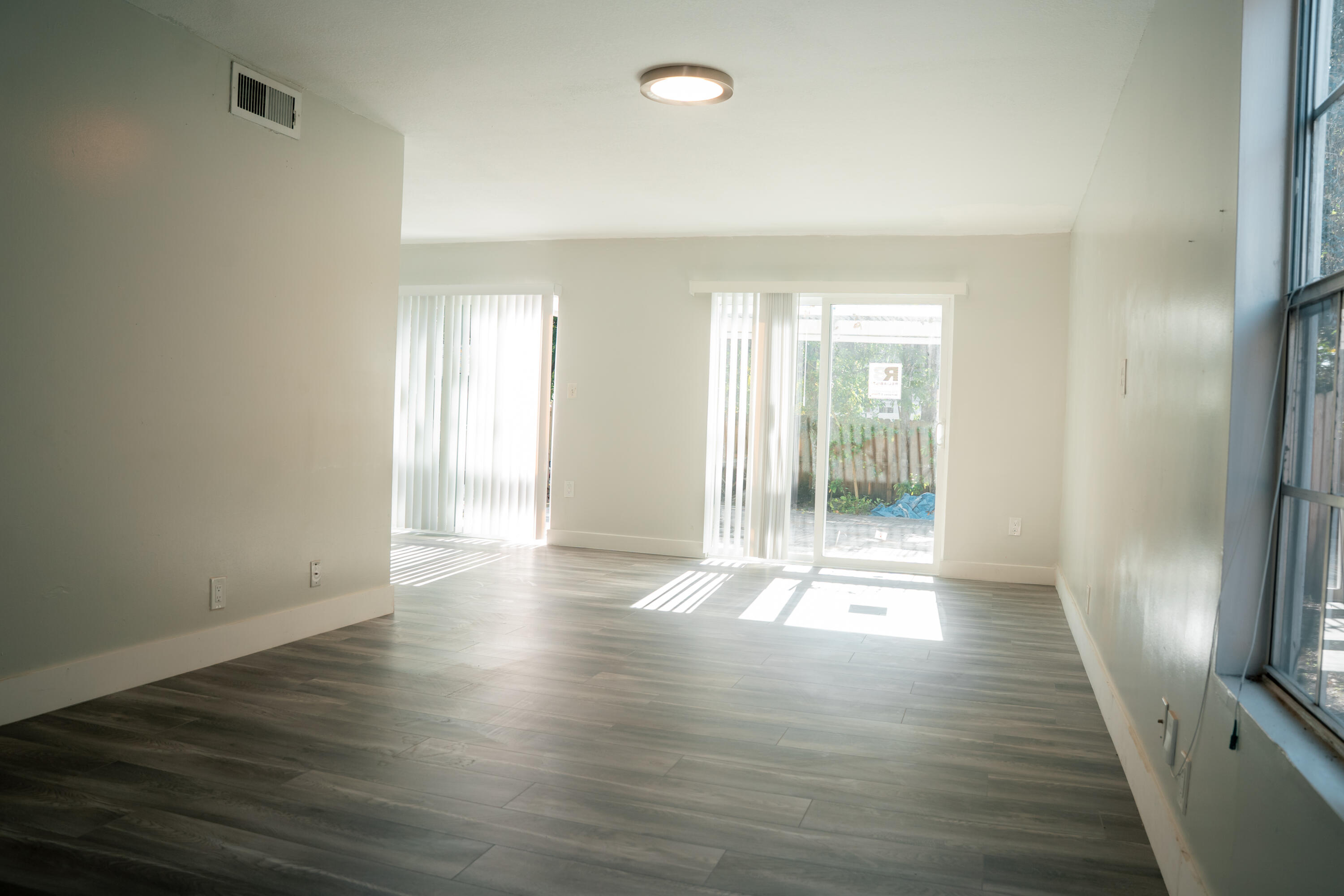 VICTORIA WOODS 1 - Residential