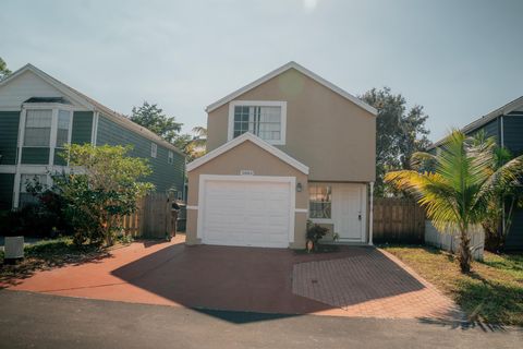 5884 Dewberry Way West Palm Beach FL 33415