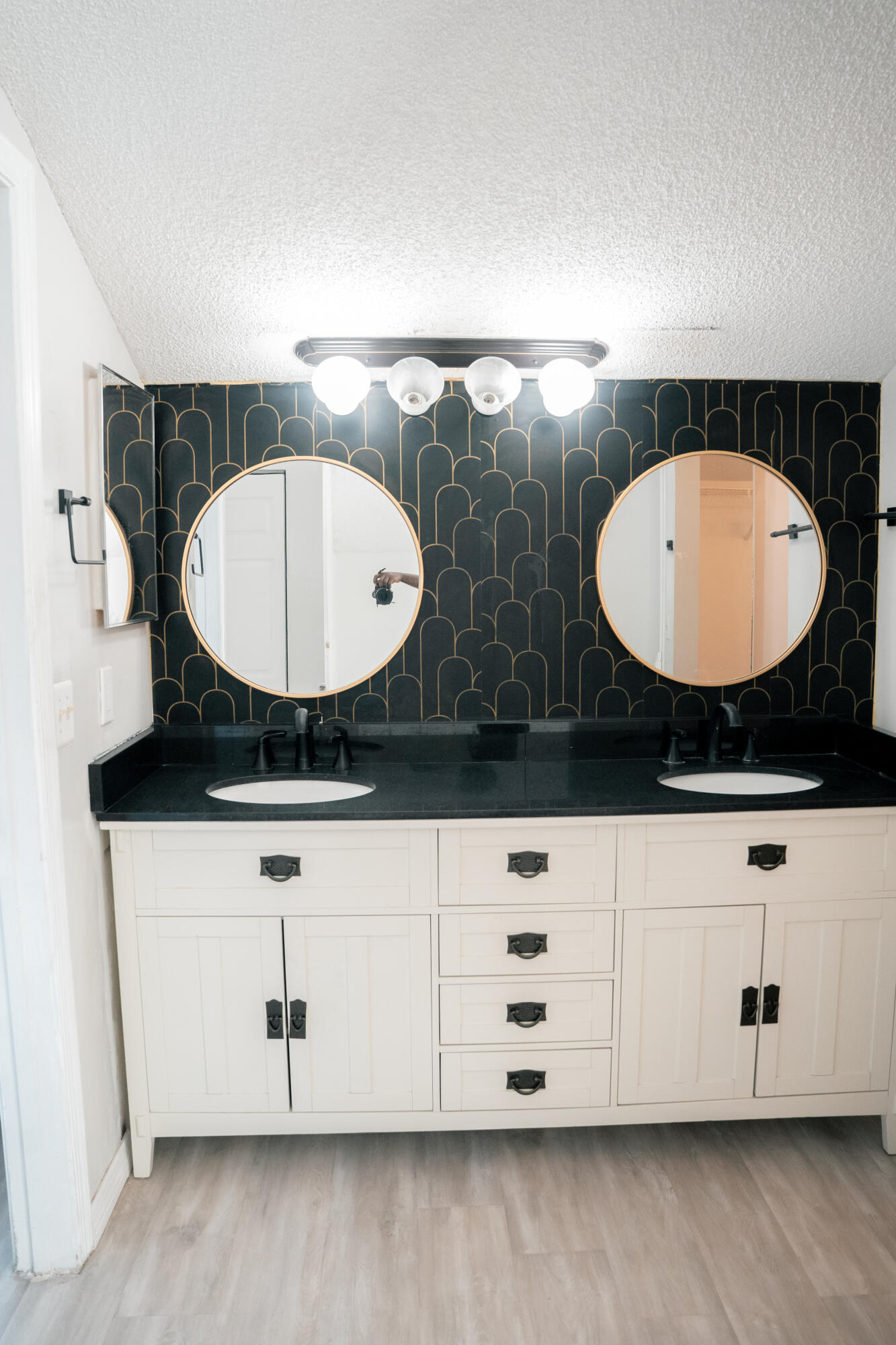 VICTORIA WOODS 1 - Residential