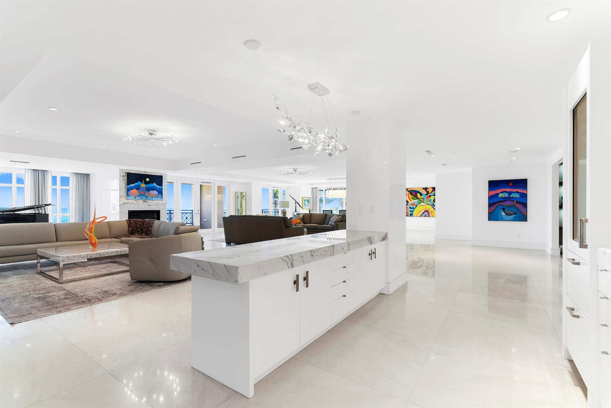 LUXURIA CONDO - Residential