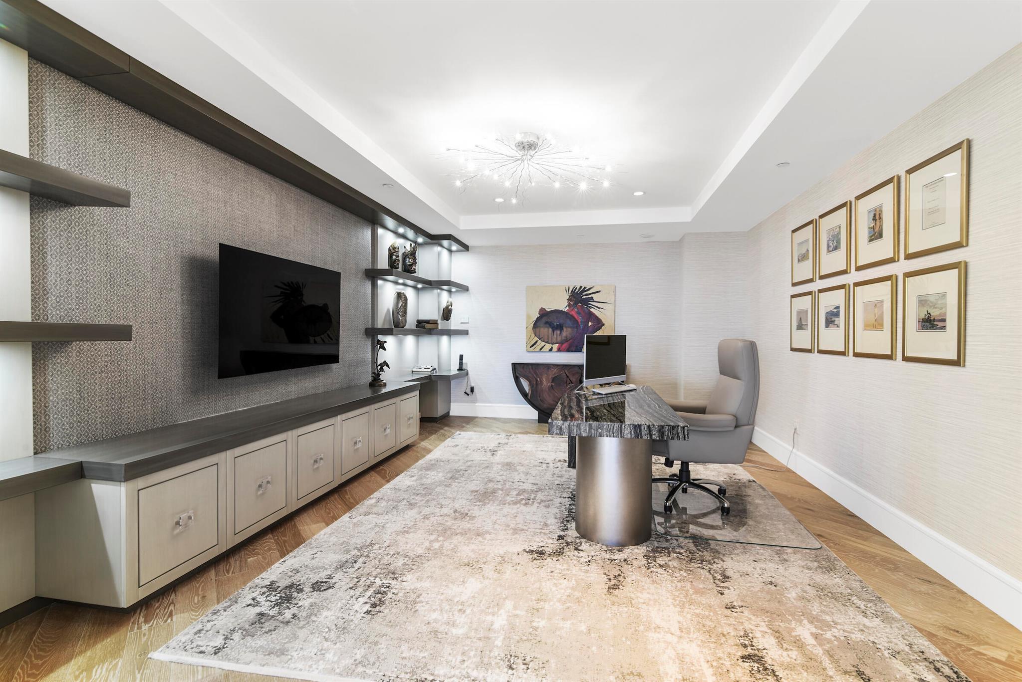 LUXURIA CONDO - Residential