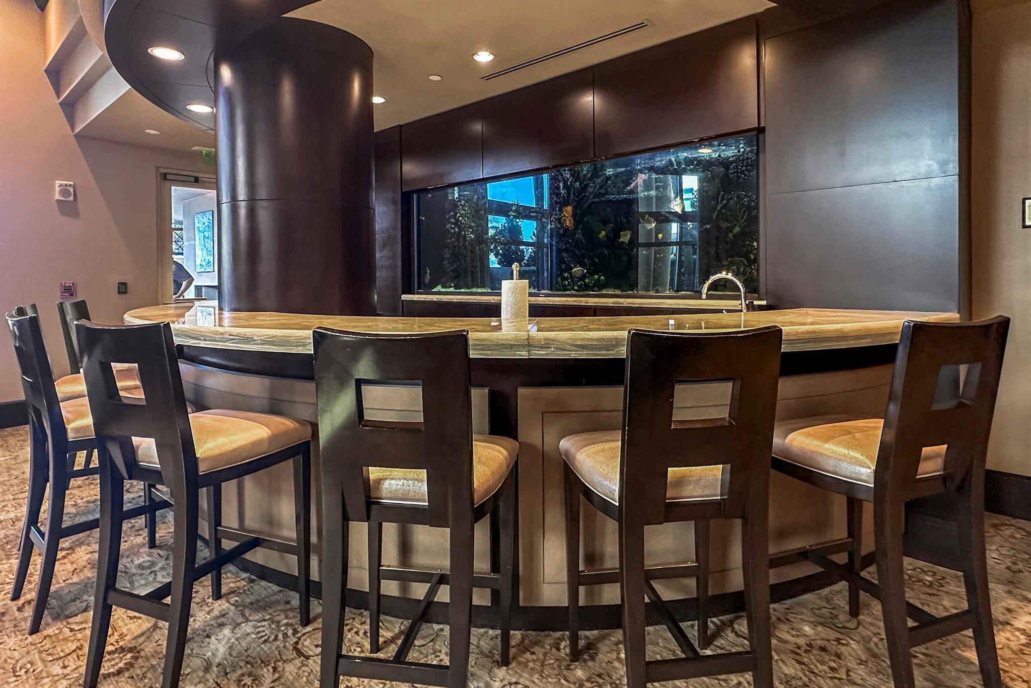 LUXURIA CONDO - Residential