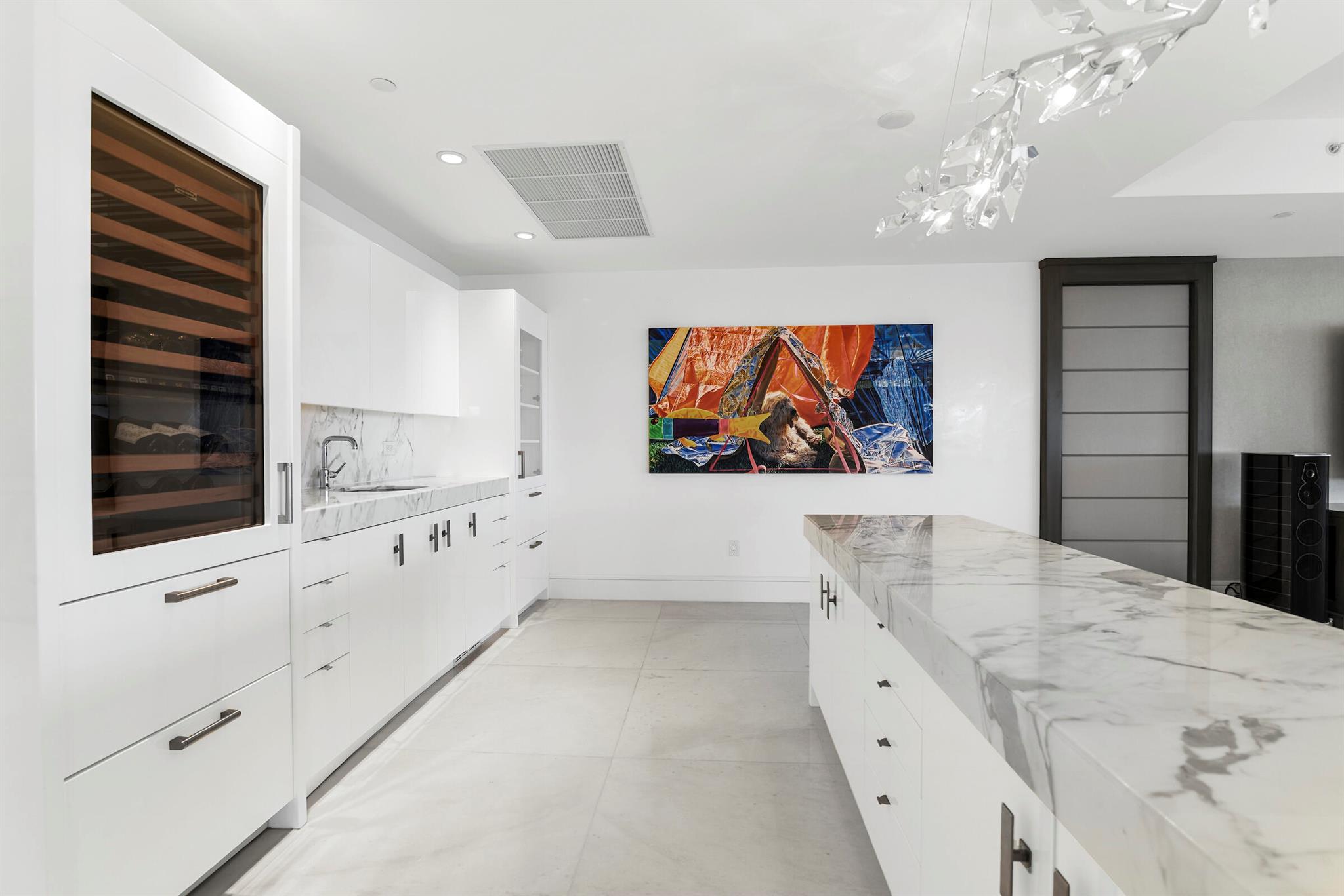 LUXURIA CONDO - Residential