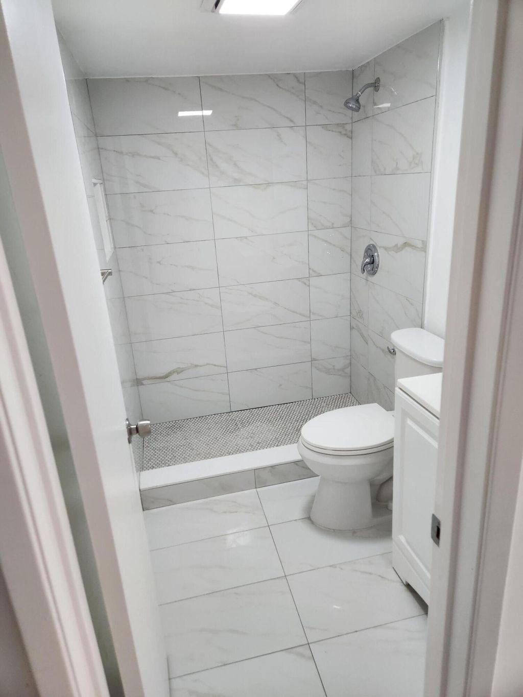 Photo of 600 Village Green Ct #108, Palm Springs, FL 33461 (MLS # B26000119)