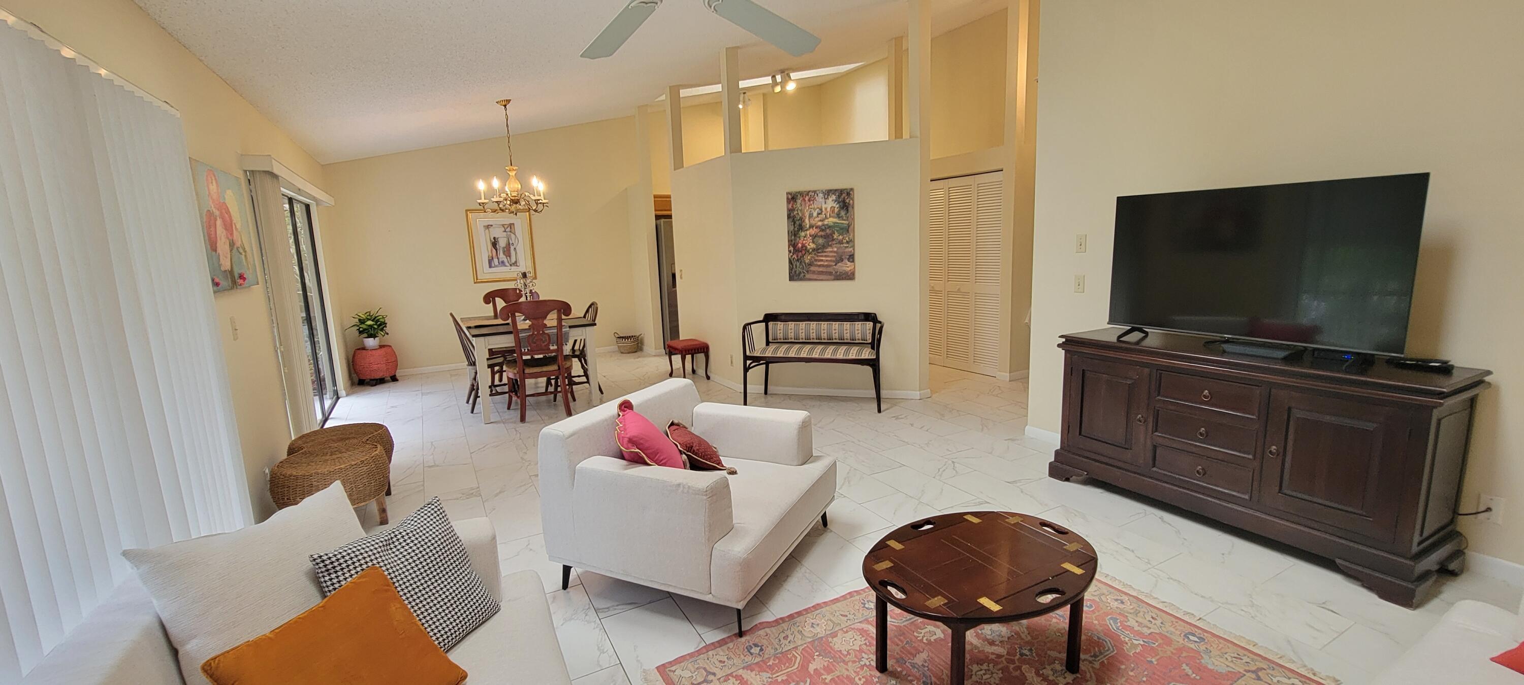 VILLAS OF GLENGARY - Residential