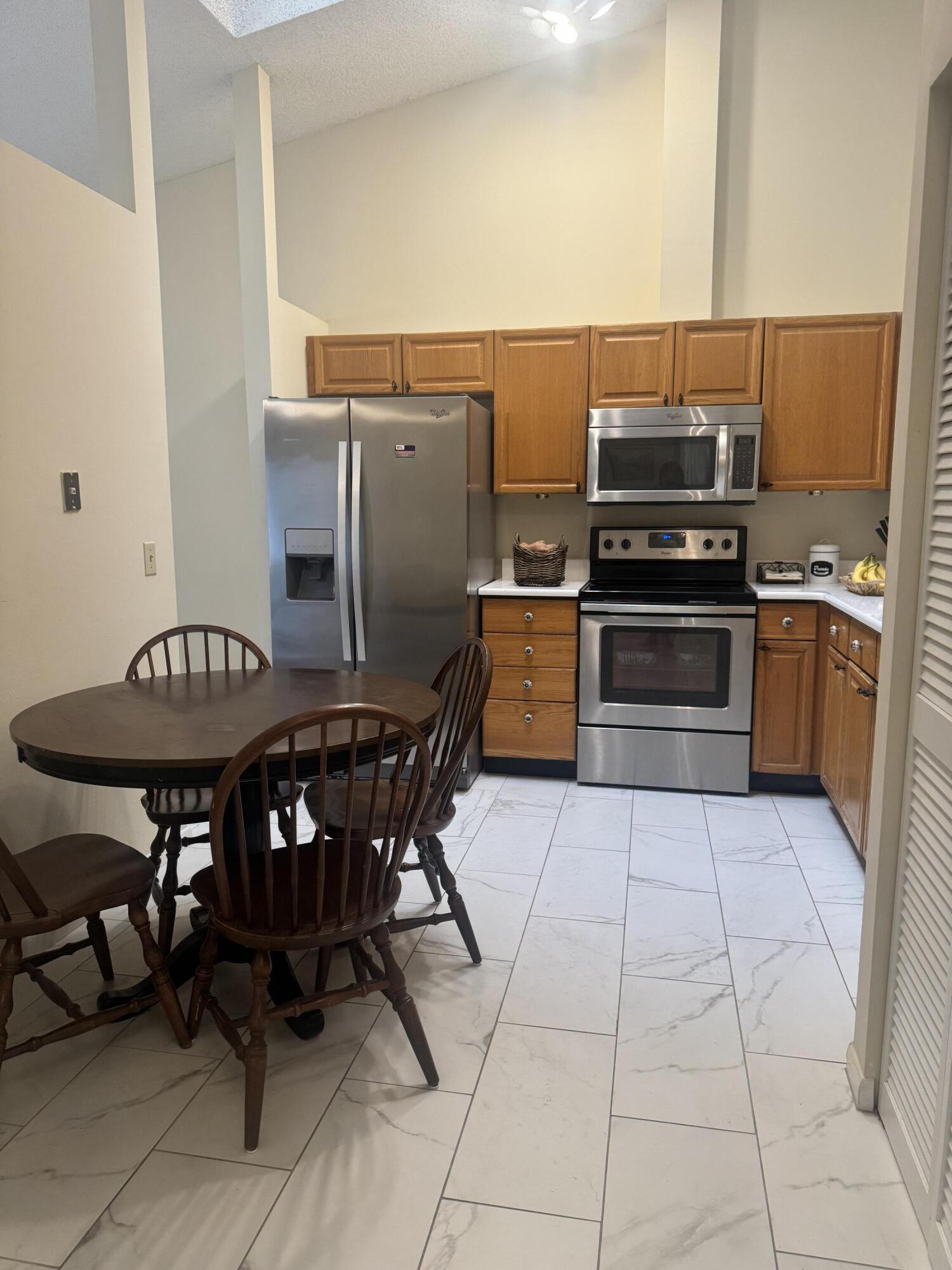 VILLAS OF GLENGARY - Residential