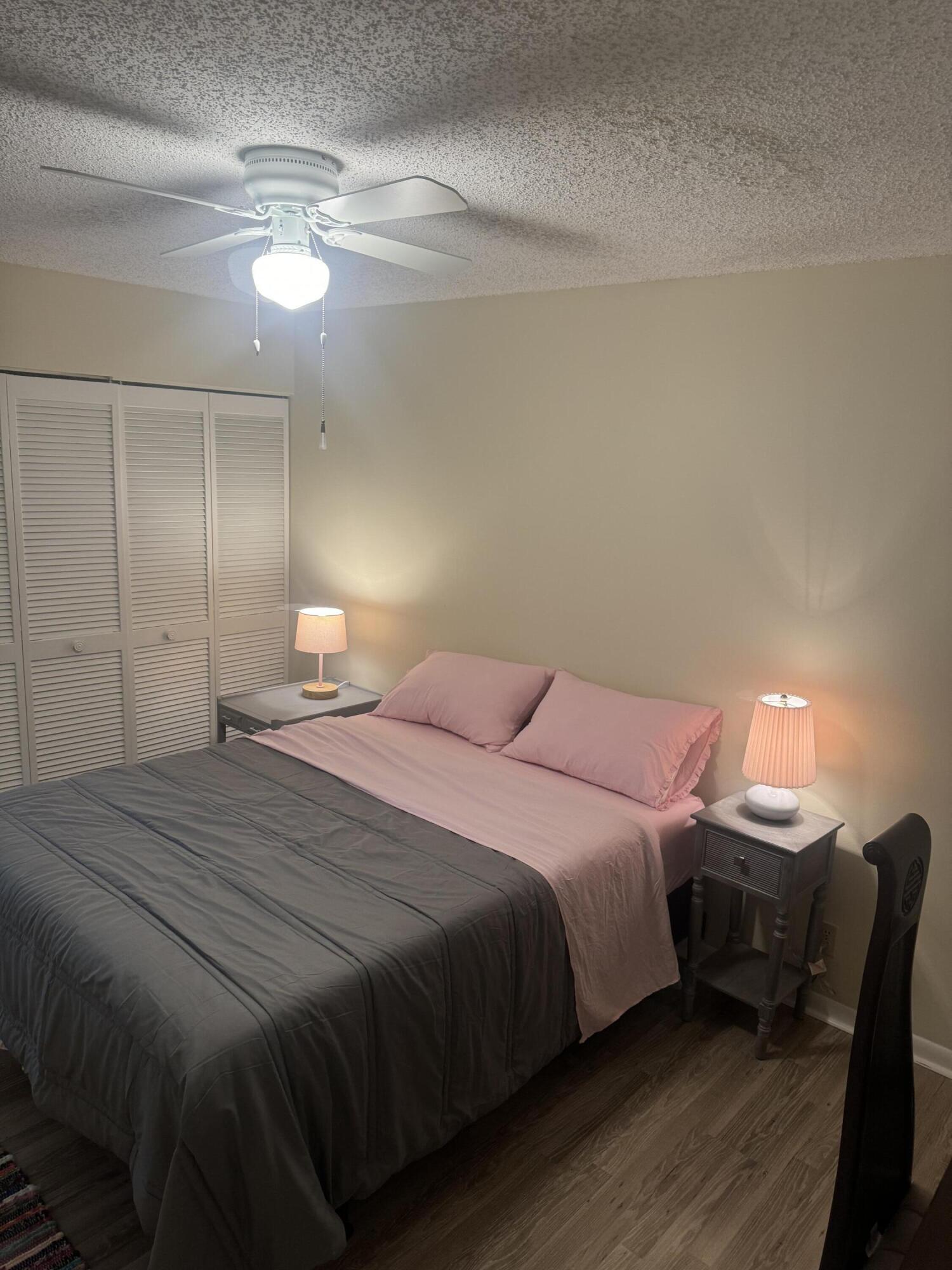 VILLAS OF GLENGARY - Residential