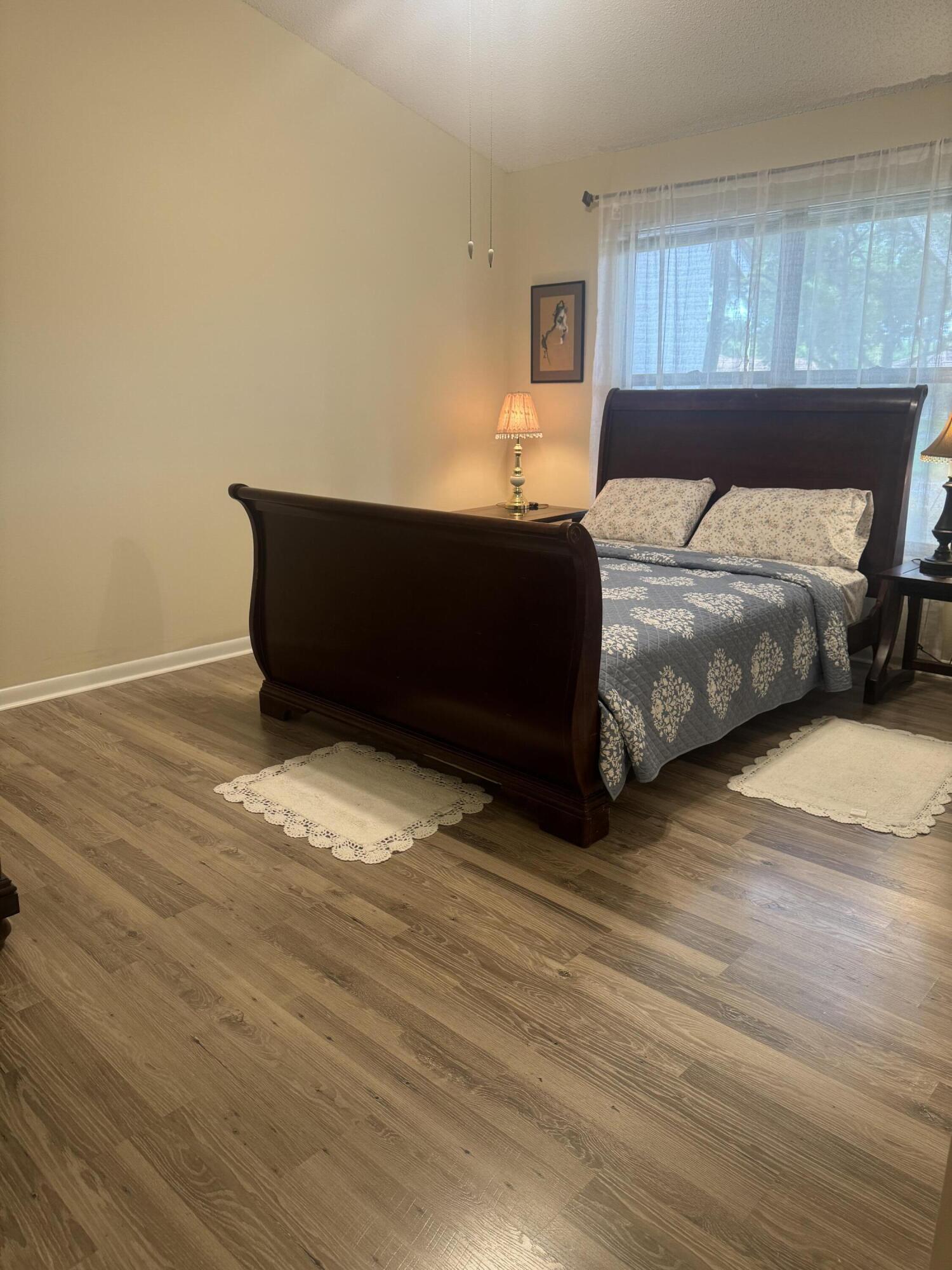 VILLAS OF GLENGARY - Residential