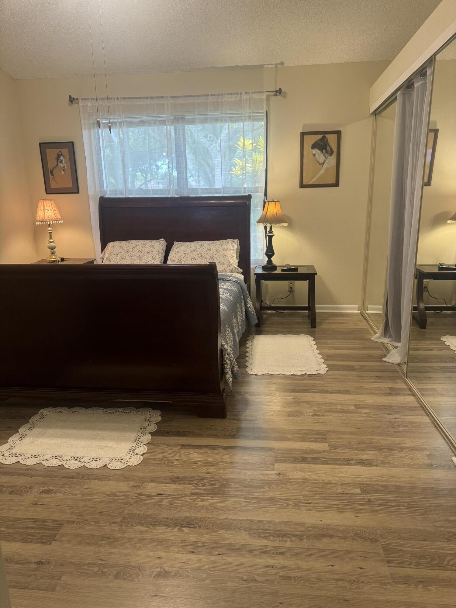 VILLAS OF GLENGARY - Residential