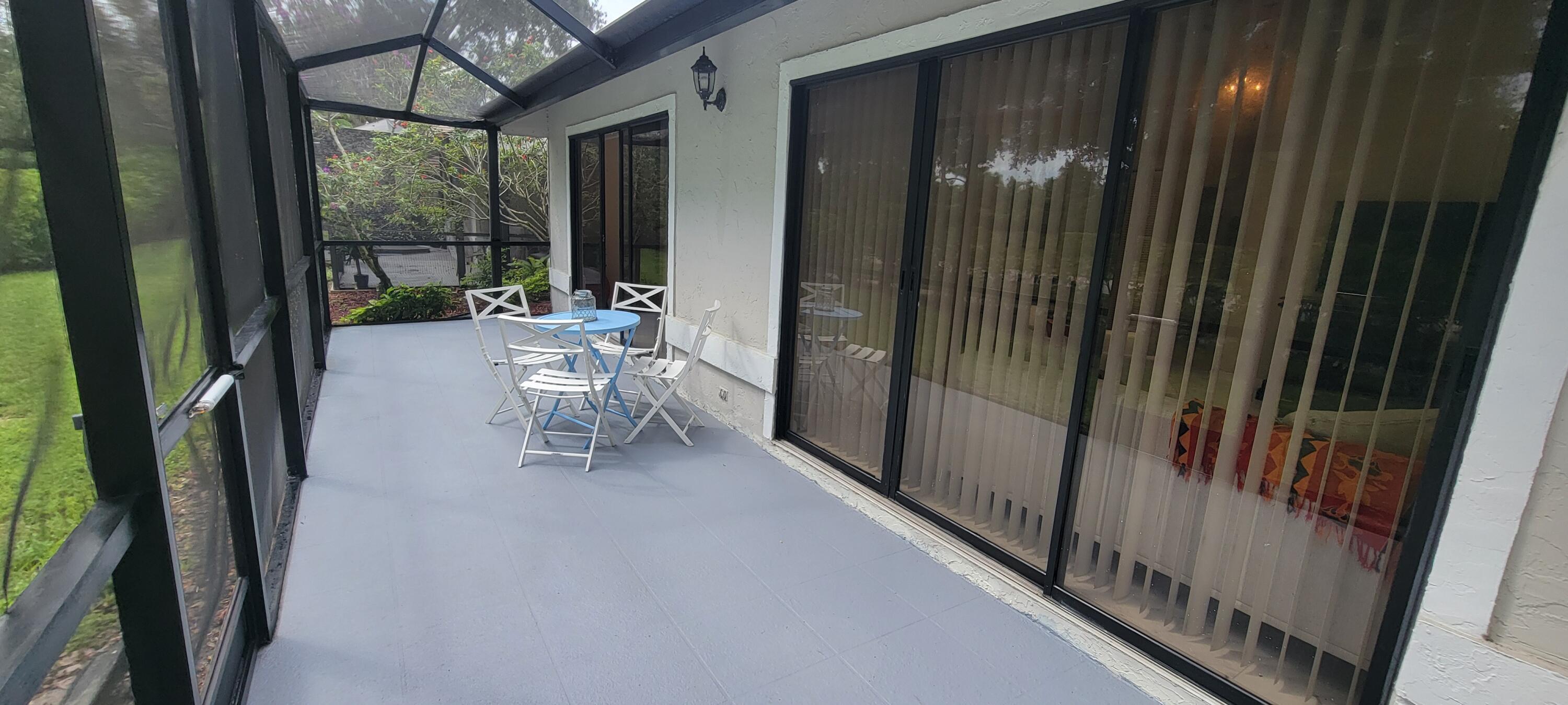 VILLAS OF GLENGARY - Residential