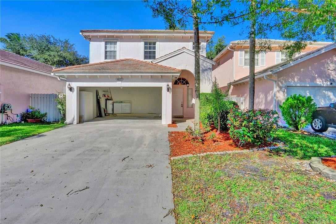 LYONS WEST 137-40 B - Residential