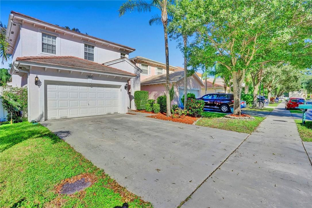 LYONS WEST 137-40 B - Residential