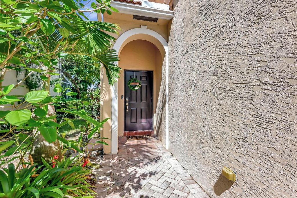 Photo of 9205 Villa Palma Lane, Palm Beach Gardens, FL 33418 (MLS # R11117663)