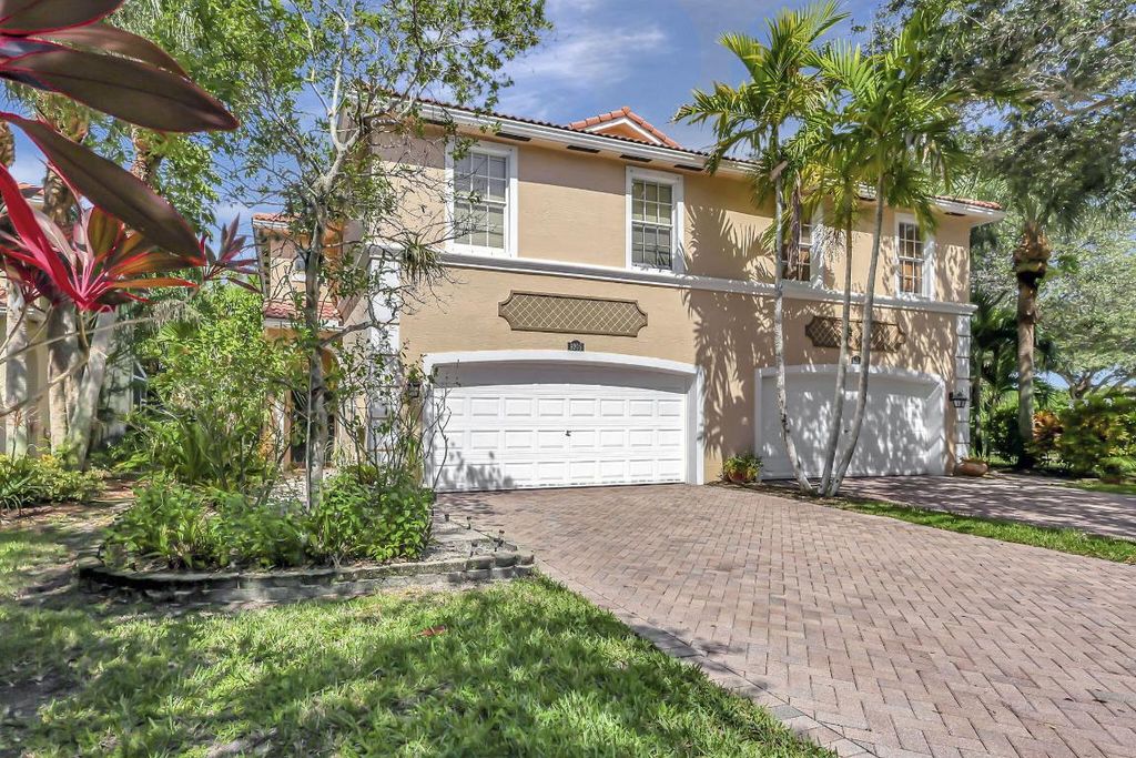 Photo of 9205 Villa Palma Lane, Palm Beach Gardens, FL 33418 (MLS # R11117663)