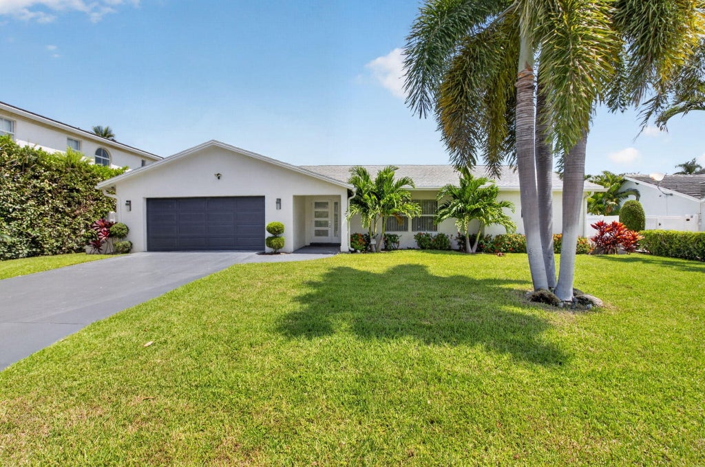 Photo of 787 HAVANA Drive, Boca Raton, FL 33487 (MLS # B26089295)