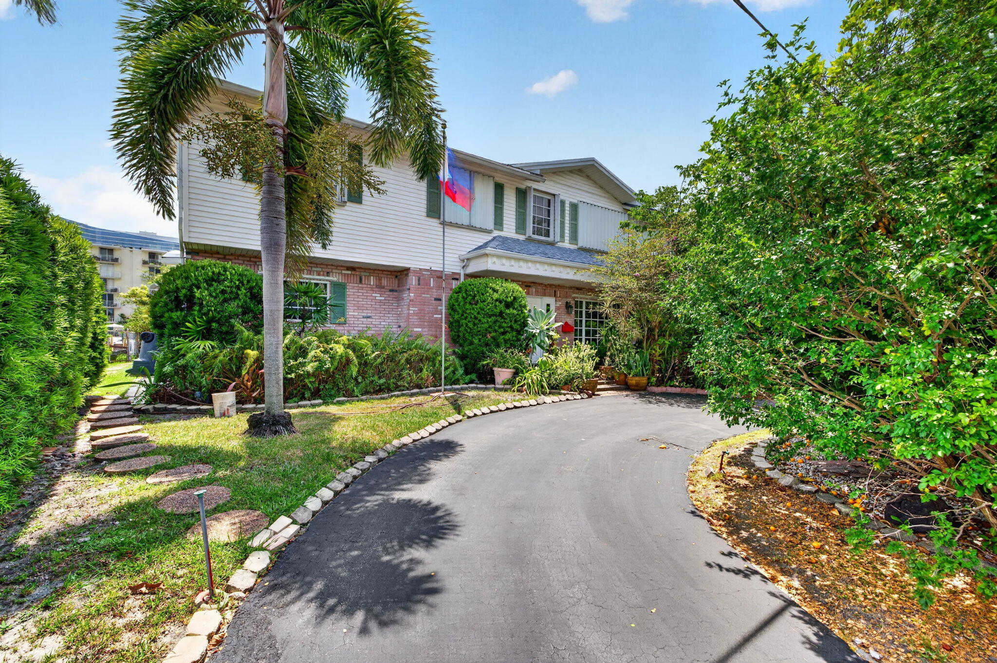 1636 SE 14TH Street