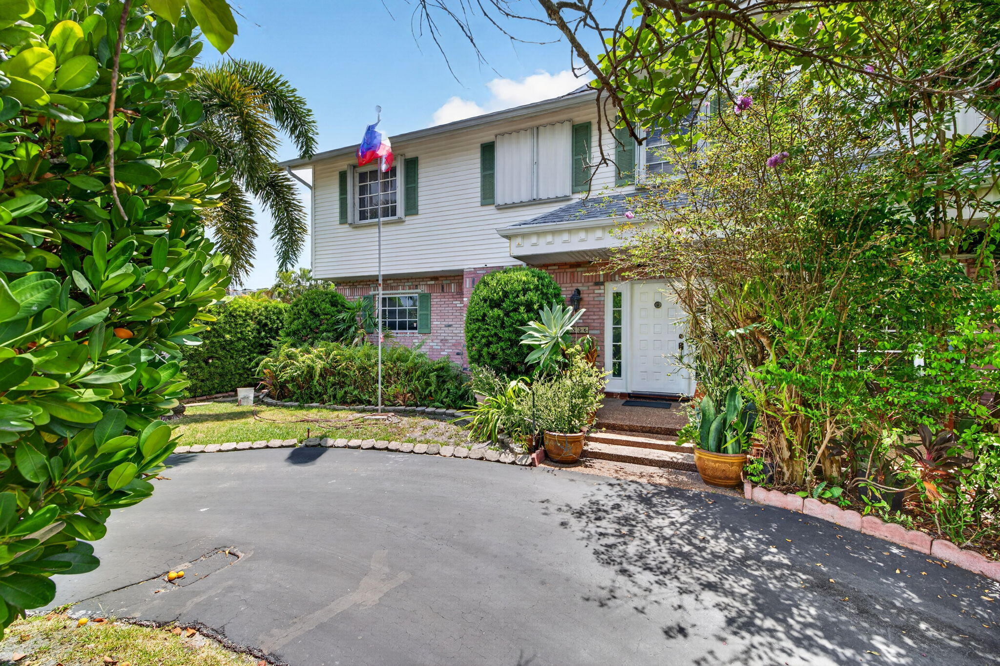 1636 SE 14TH Street