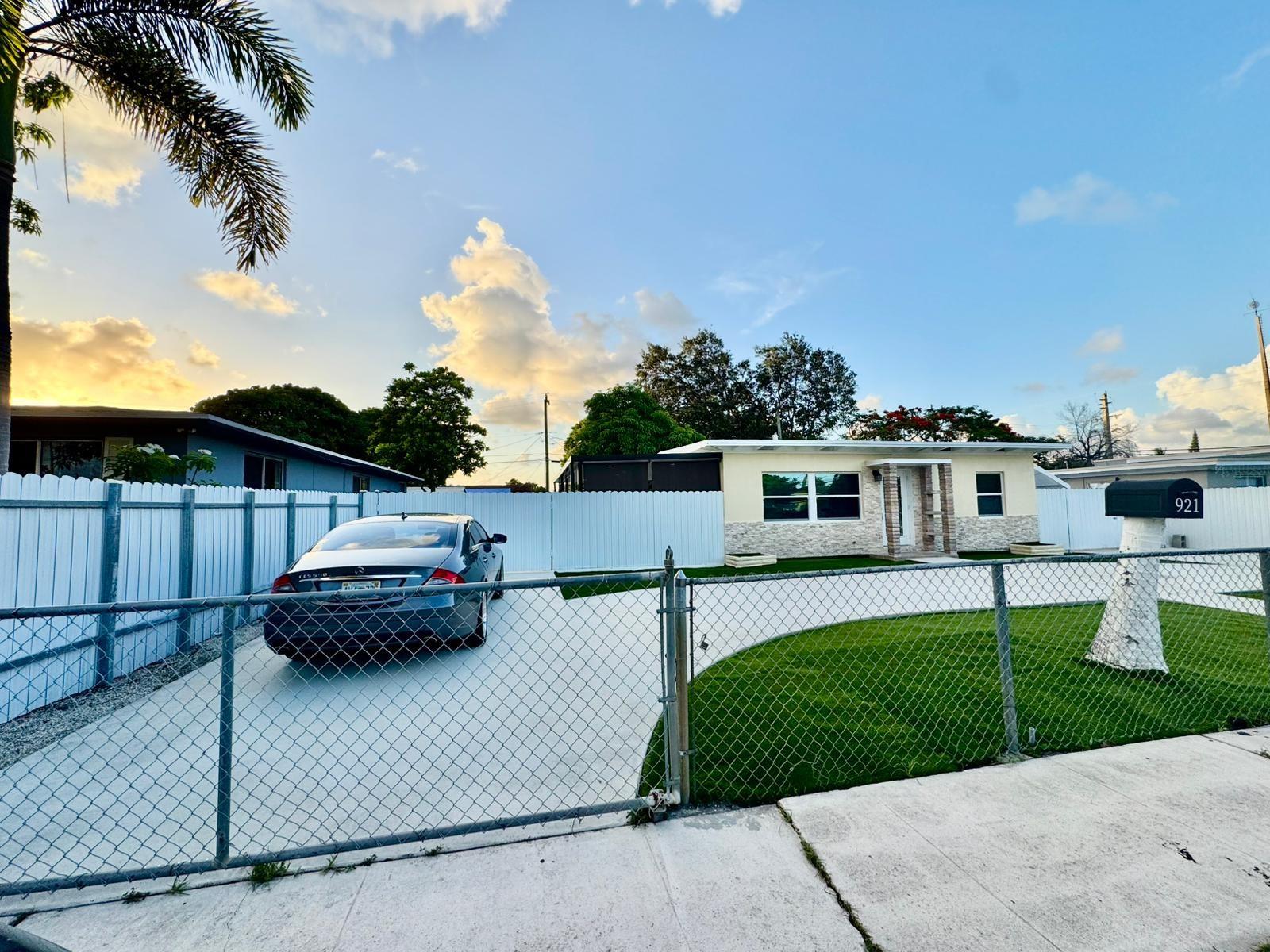921 Fisherman St