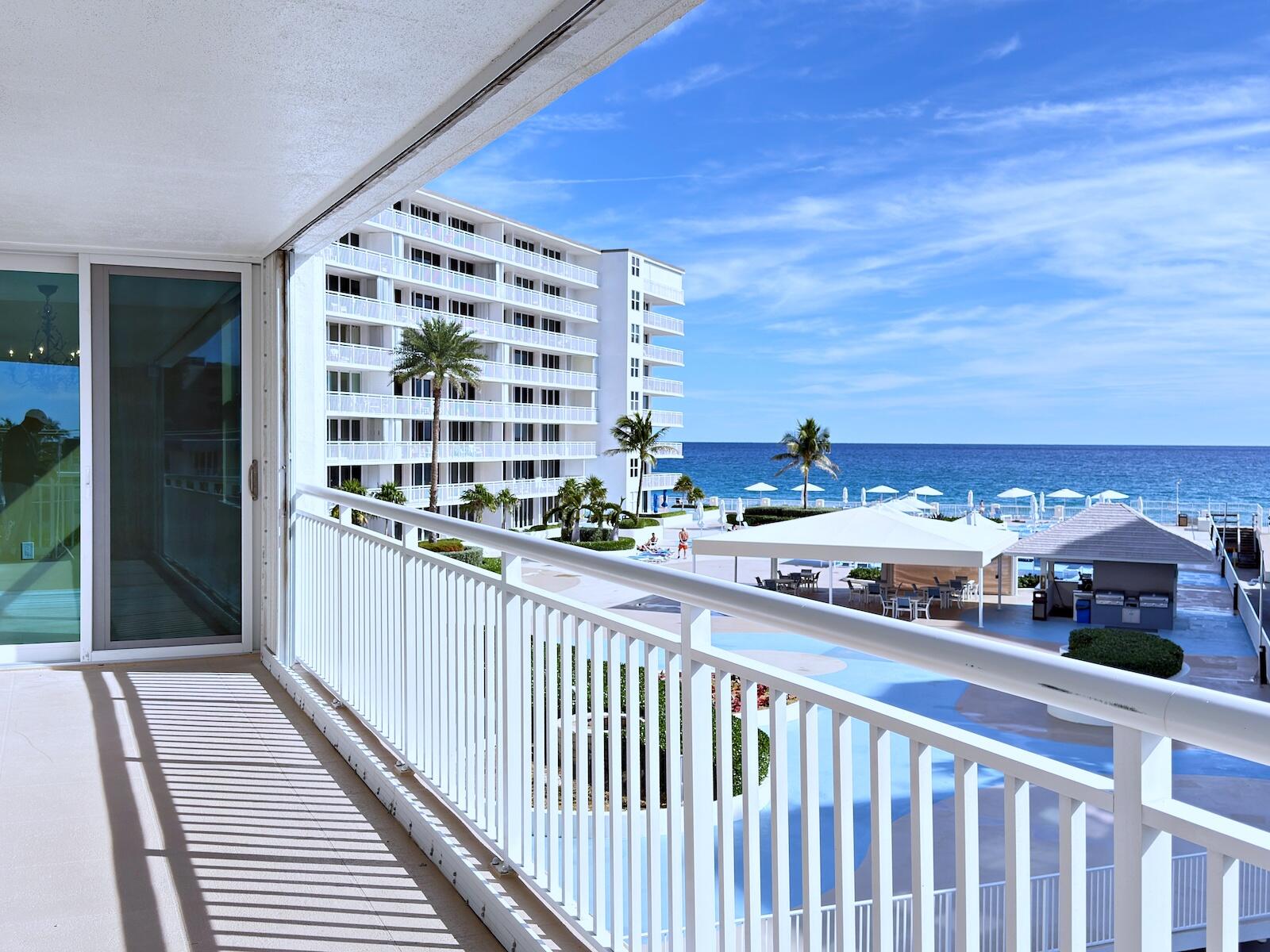 BARCLAY CONDO - Residential