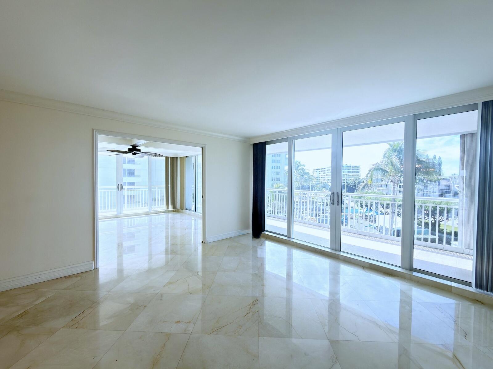 BARCLAY CONDO - Residential
