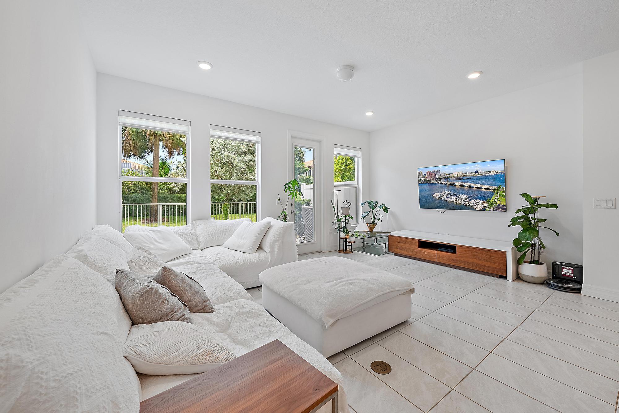 6173 Rancho Lane