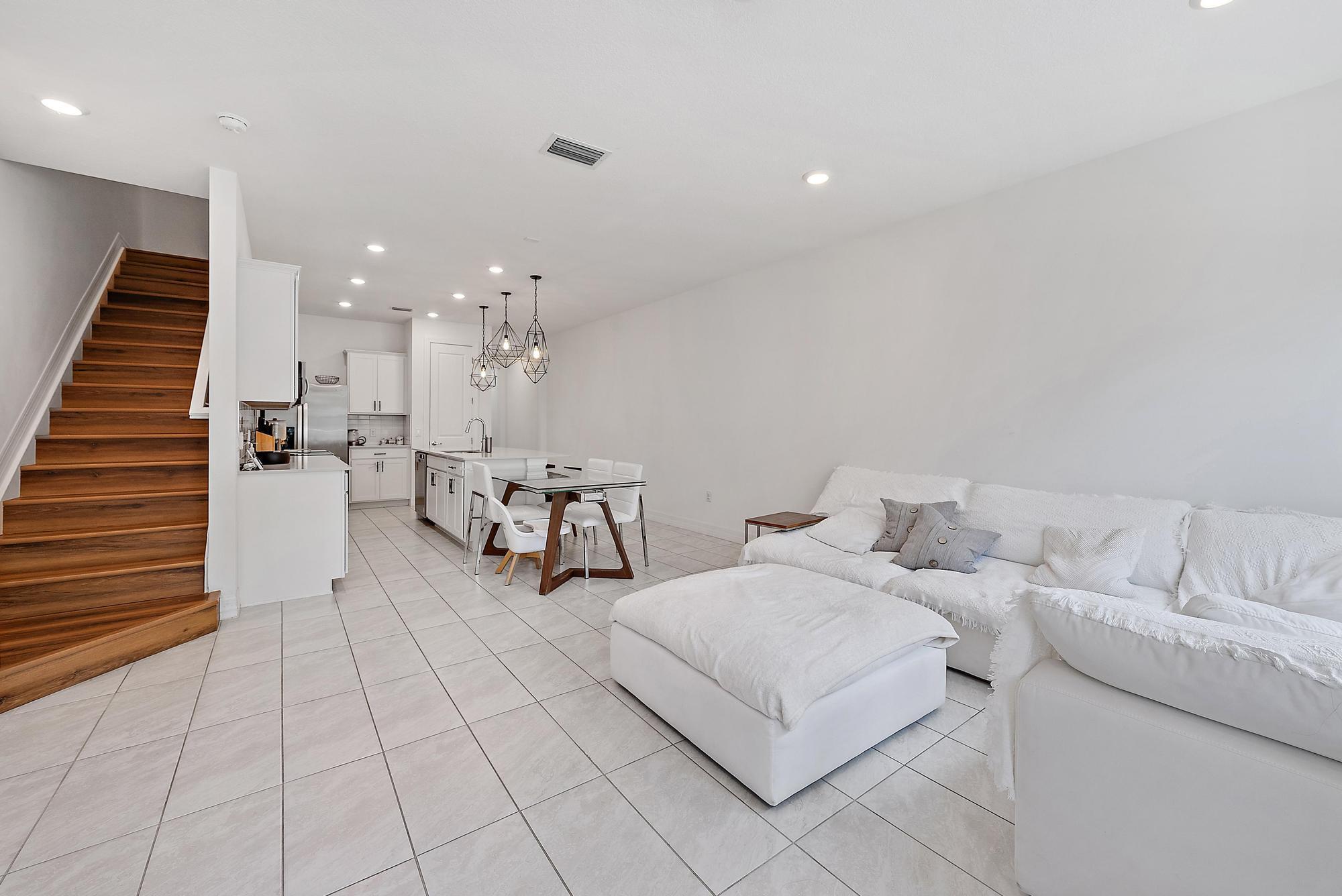 6173 Rancho Lane
