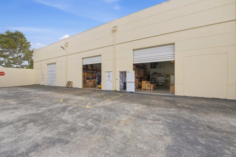MLS: B26079400