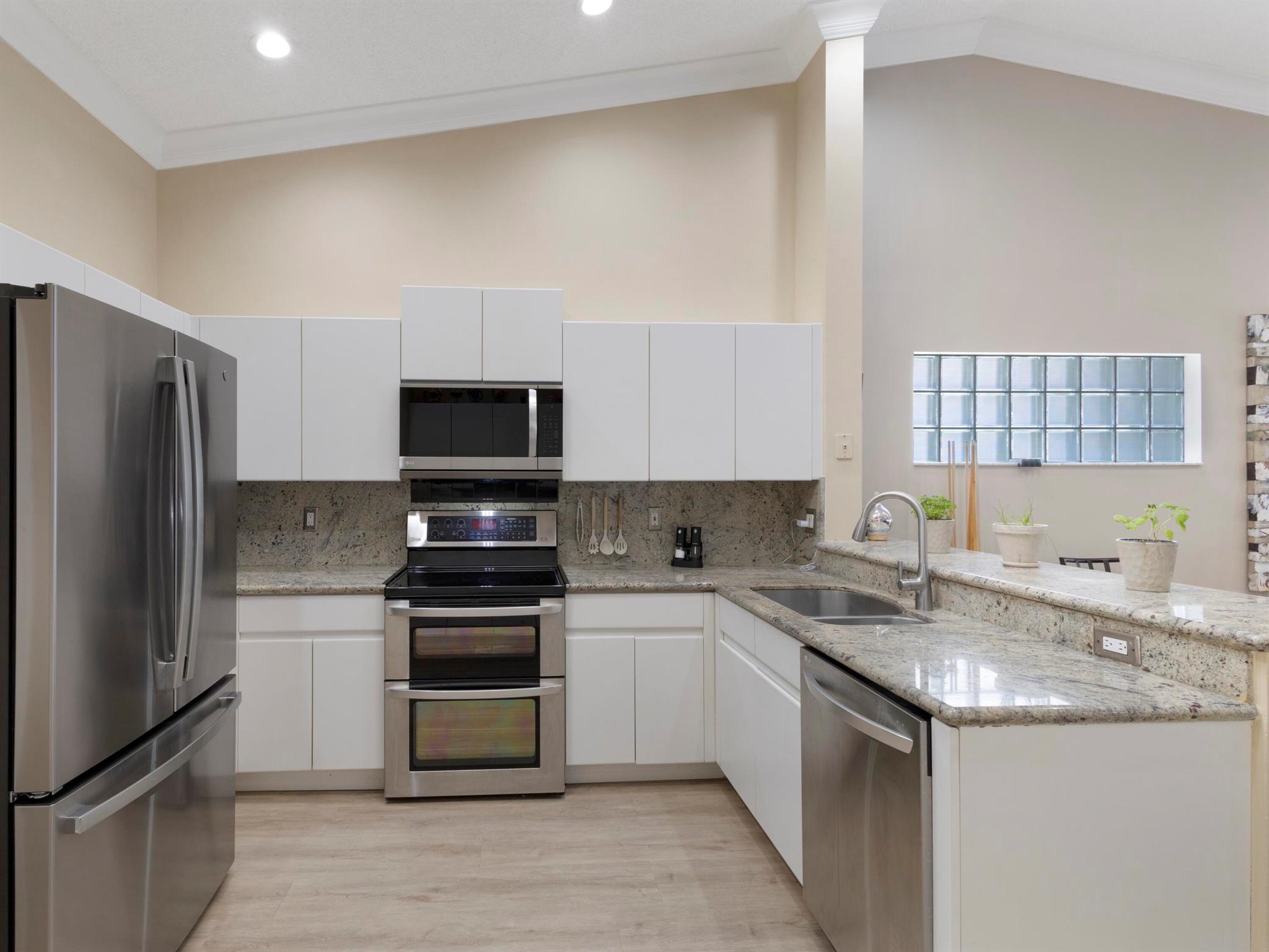 Palm Isles - Residential Lease