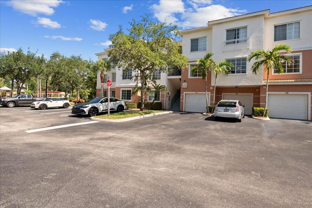Photo of 5203 Myrtlewood Circle E, Palm Beach Gardens, FL 33418 (MLS # R11094494)