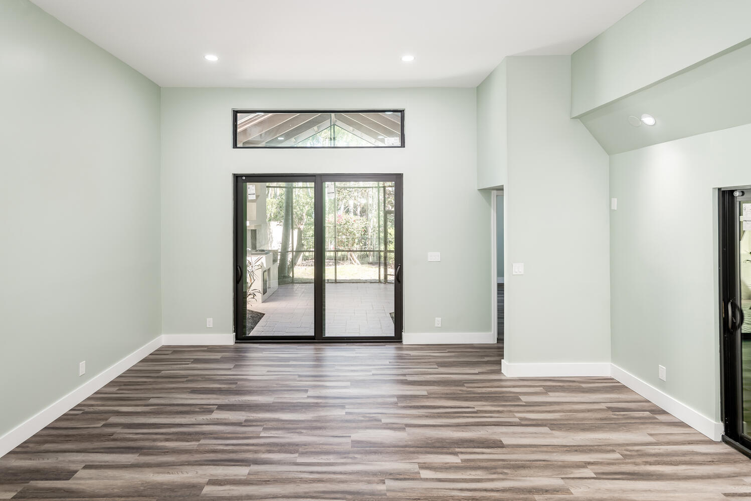 LOS RAYOS DE SOL - Residential Lease