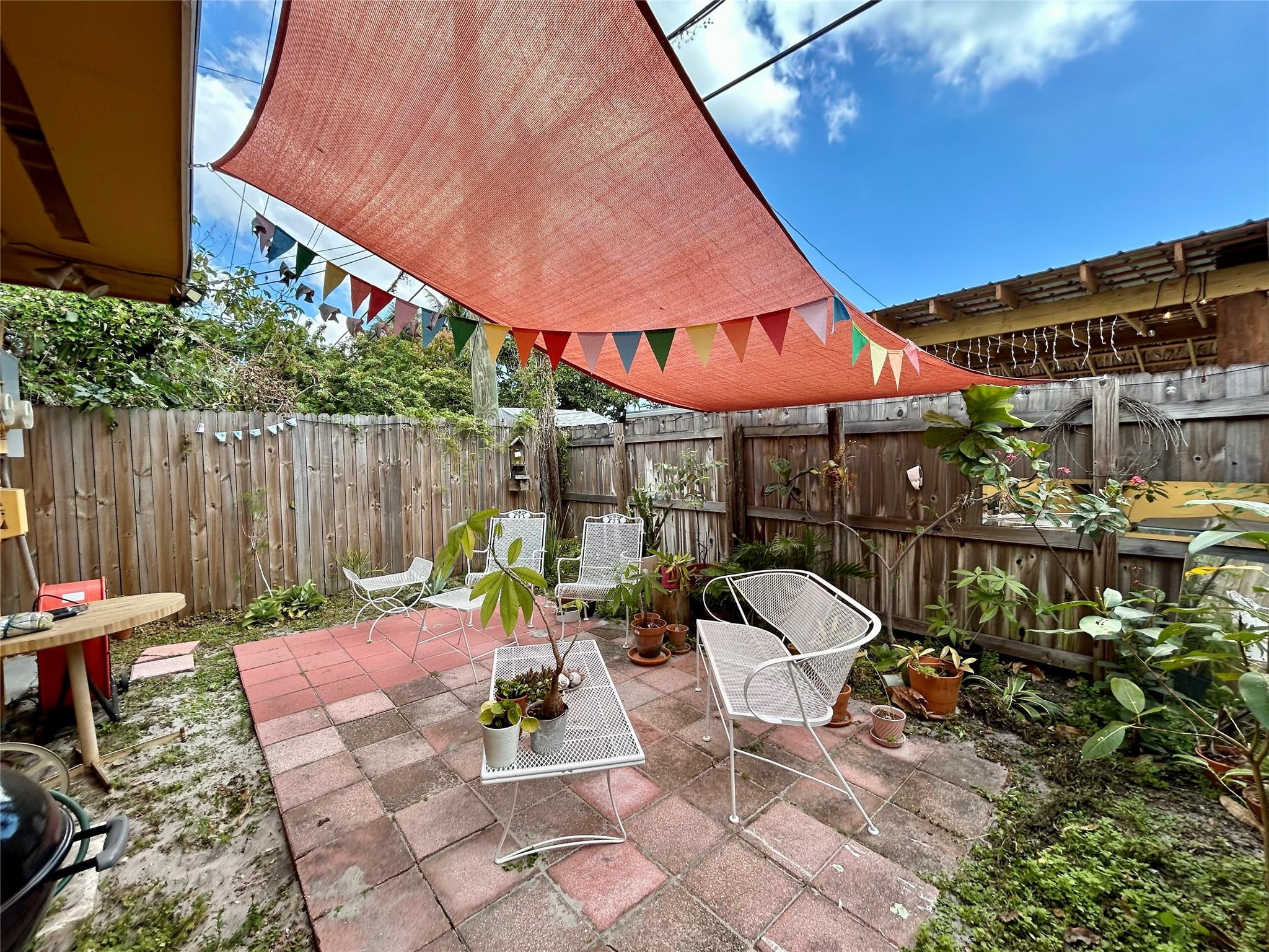 PROGRESSO 2-18 D LOT 16 BLK 63 - Residential Income