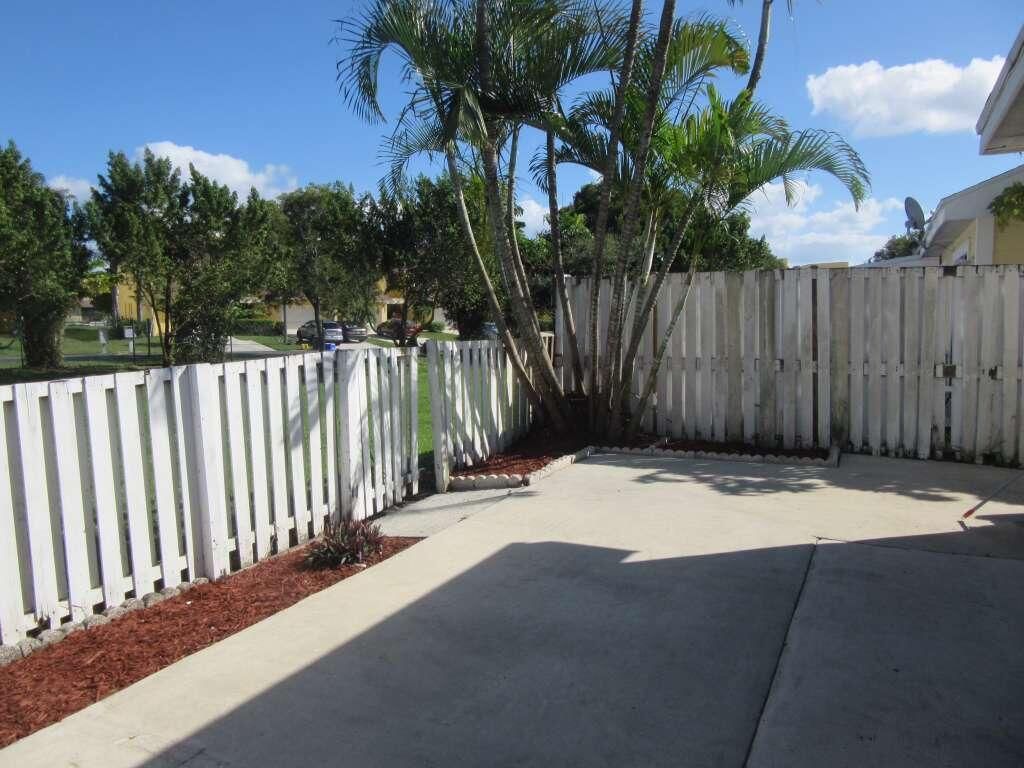 Photo of 1654 Royal Forest Court, West Palm Beach, FL 33406 (MLS # R11141558)