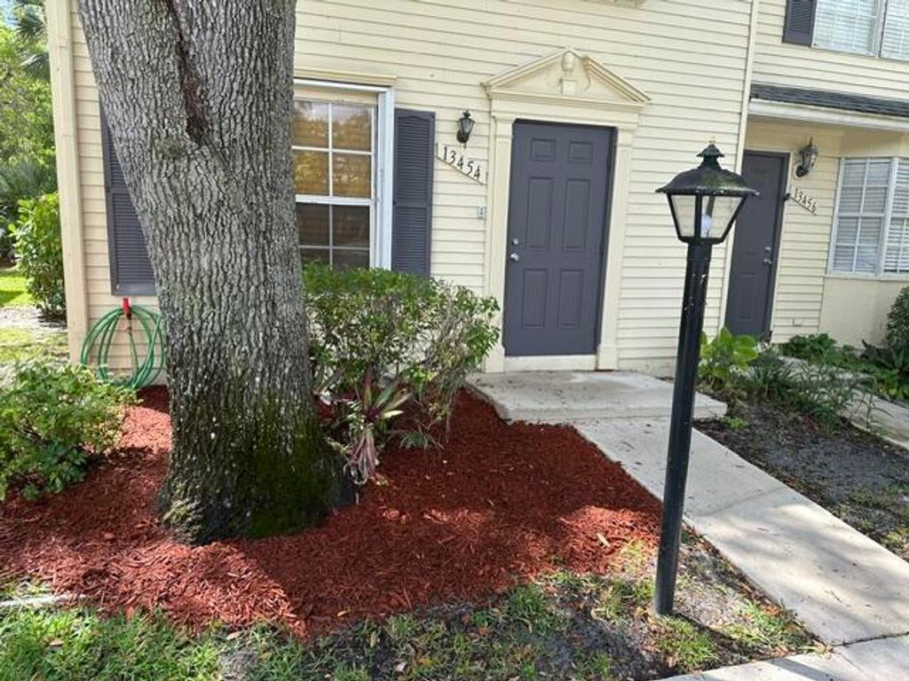Photo of 13454 Old Englishtown Road, Wellington, FL 33414 (MLS # B26023910)