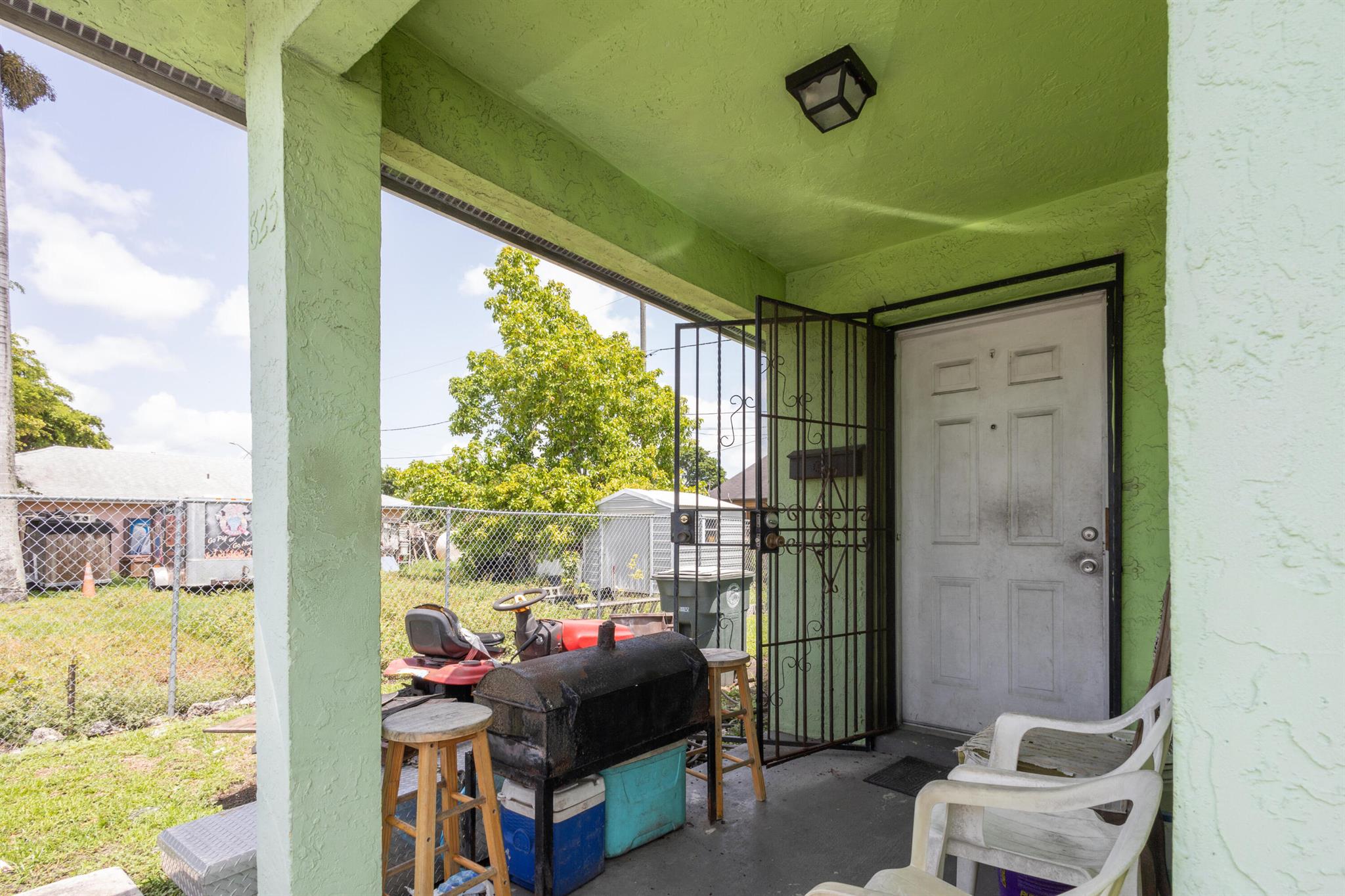 825 Dr Martin Luther King Jr Boulevard W