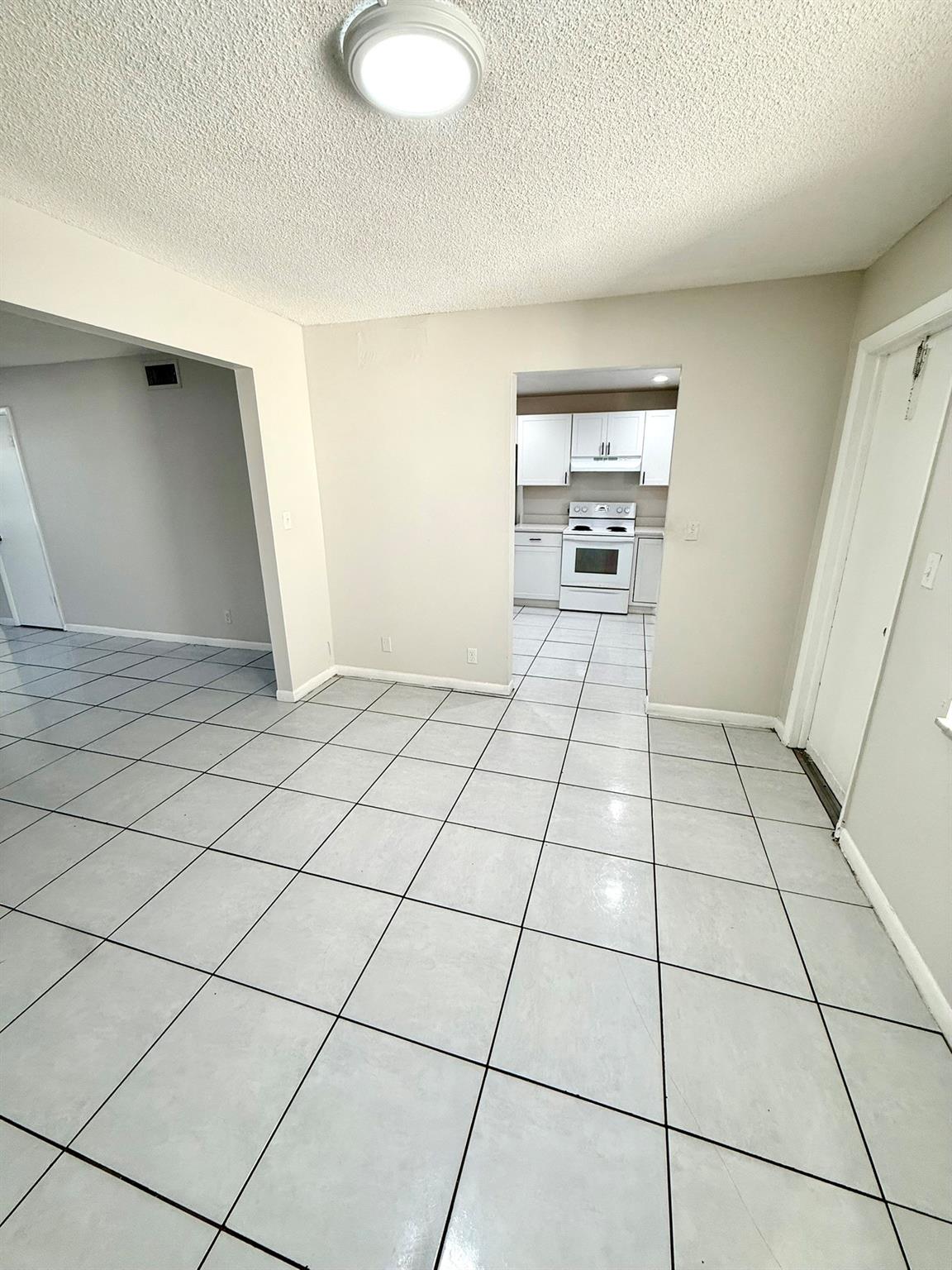 Coral Spgs Sub 1 59-30 B - Residential Lease