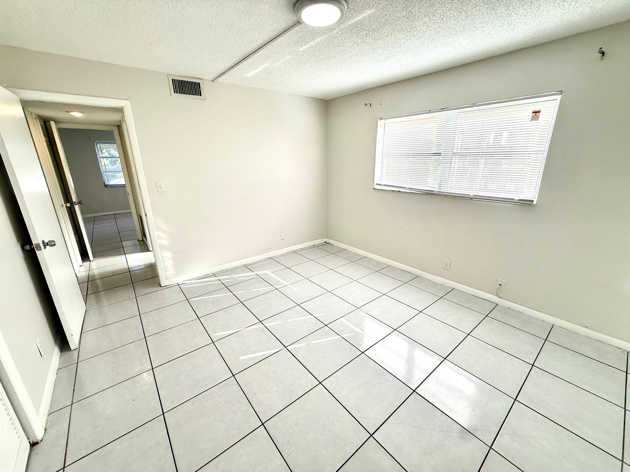 Coral Spgs Sub 1 59-30 B - Residential Lease