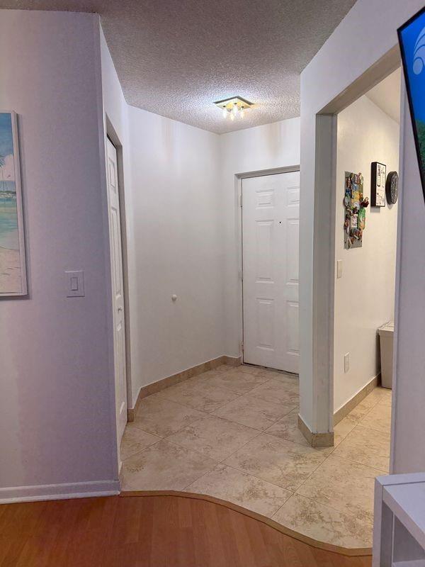 4161 Coral Tree Cir 161