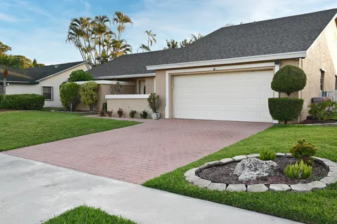 112 Miramar Avenue, Royal Palm Beach, FL MLS: R11089464