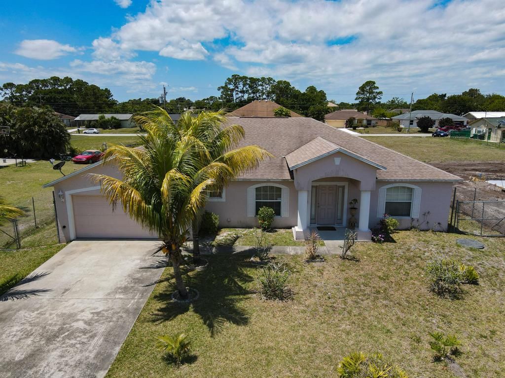 Photo of 944 SW Del Rio Boulevard, Port Saint Lucie, FL 34953 (MLS # R10714974)