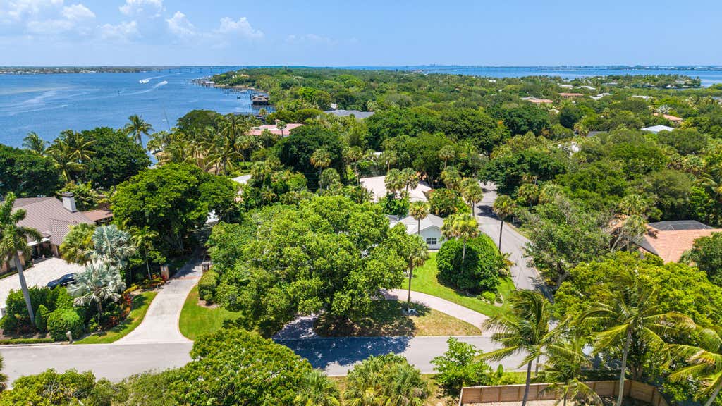 Photo of 15 W HIGH POINT Road, Sewalls Point, FL 34996 (MLS # B26068561)