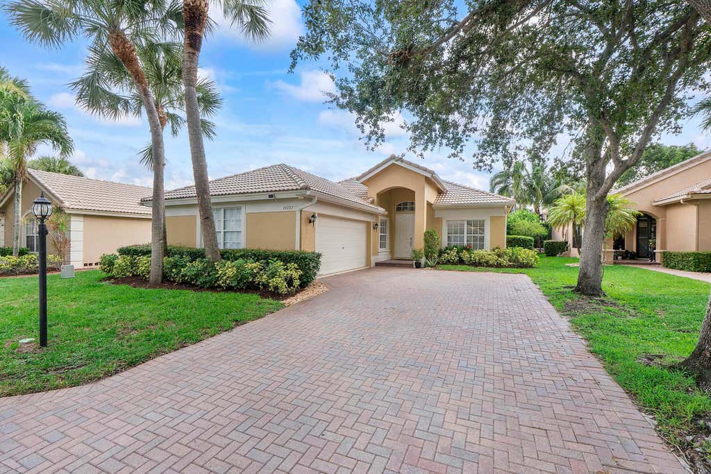 Photo of 10997 NW 61st Court, Parkland, FL 33076 (MLS # B26050073)
